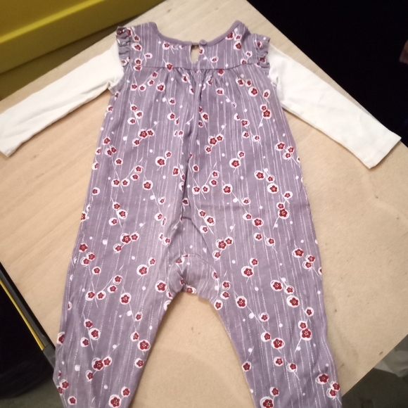 NWOT 6-12m Tea Purple and White with Flowers Onesie - Picture 4 of 5